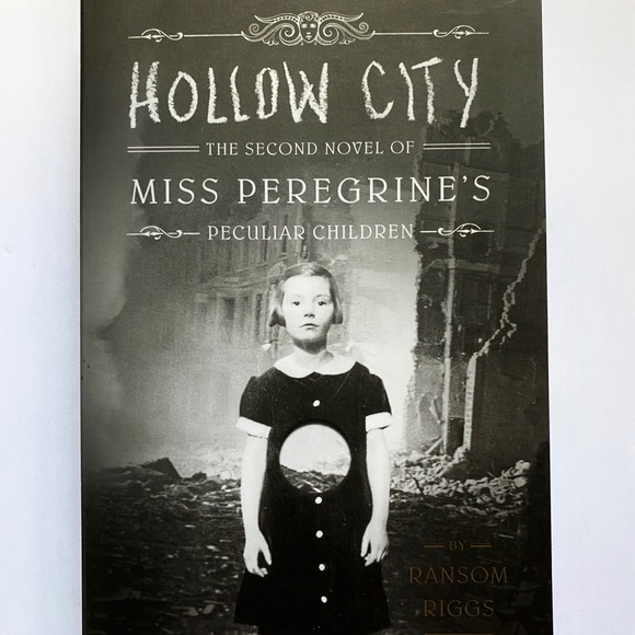 Miss Peregrine’s Home For Peculiar Children set - Picture 4 of 5